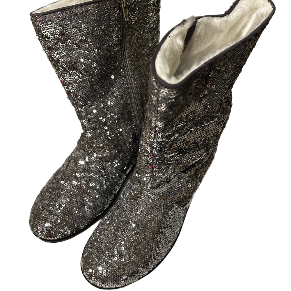 Joan Boyce Glittering sequin Silver Ankle Boots size 9M NWOT